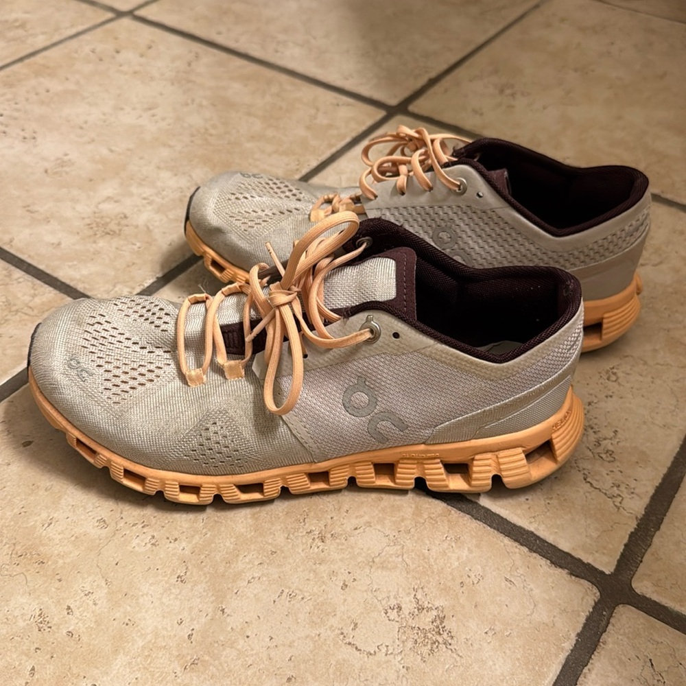 On running shoes size 8